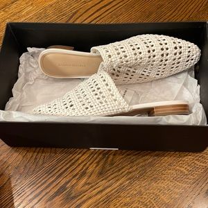 Women’s shoes  flats